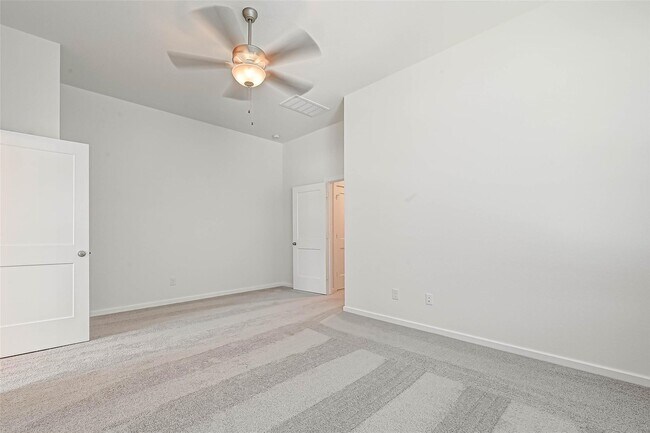 Building Photo - 580 Longleaf Pine Dr