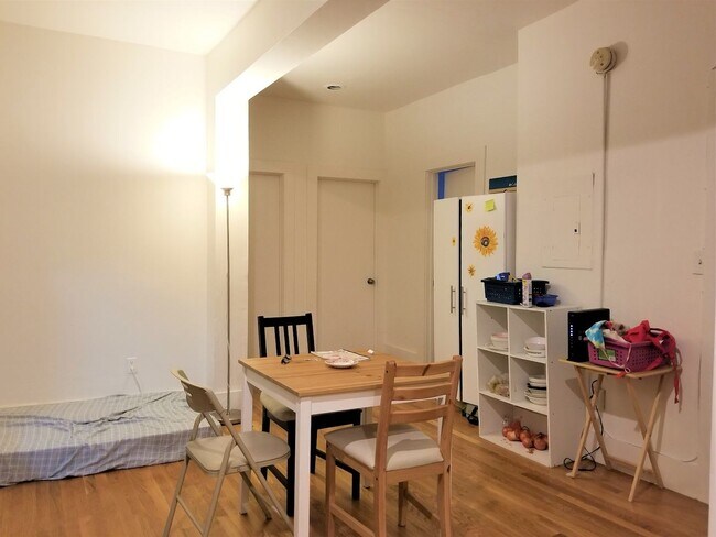 Building Photo - Brighton Ave in Allston - 4bed / 1bath $4400