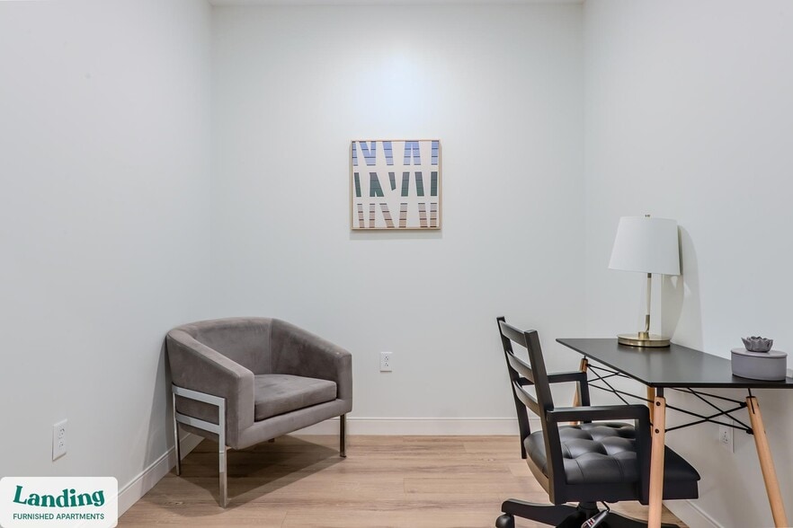 Building Photo - 210 E Green St