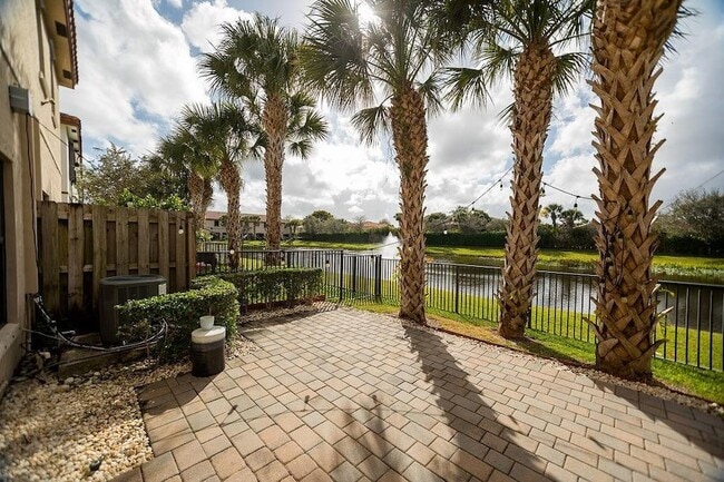 Building Photo - 6115 Bangalow Dr