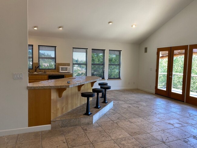 Building Photo - Oh my!!!  Downtown Sonora!