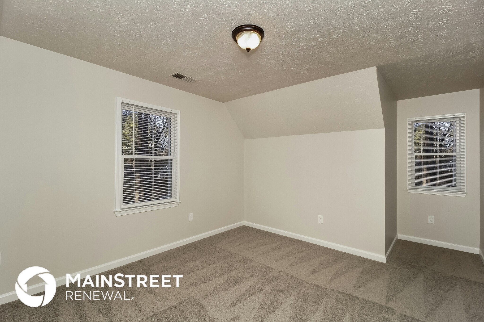 Building Photo - 413 Oak Landing Dr