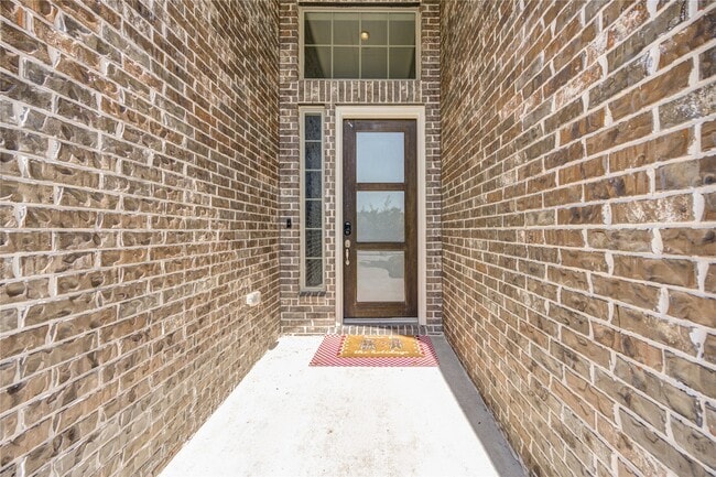 Building Photo - 16811 Ruellia Field Rd