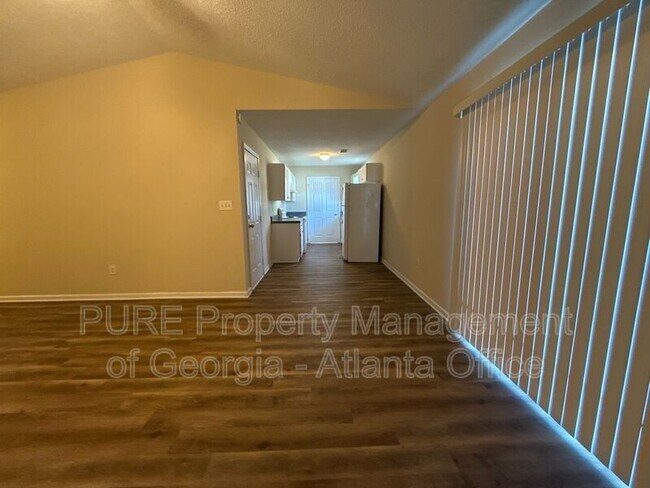 Building Photo - 134 N Ridge Dr