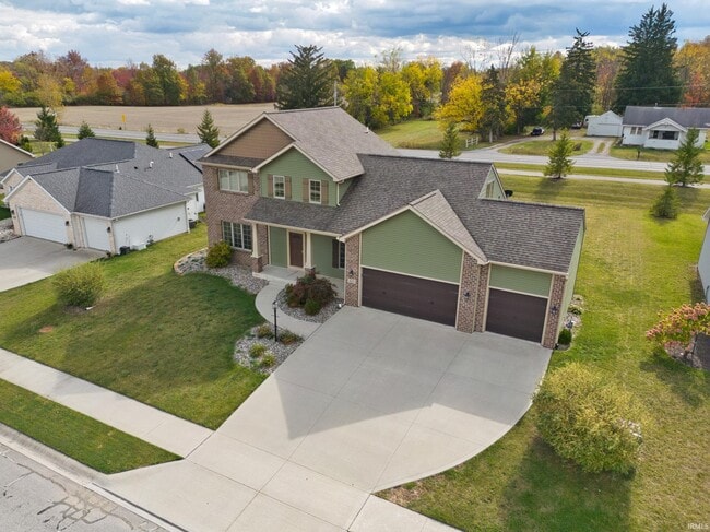 Building Photo - 625 Perolla Dr