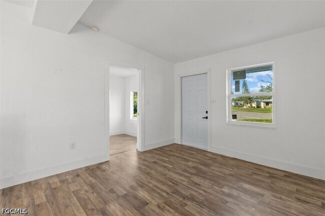 Building Photo - 2360 Ednor St
