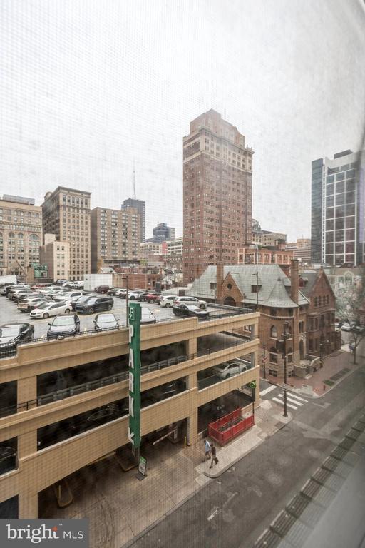 Building Photo - 1324 Locust St