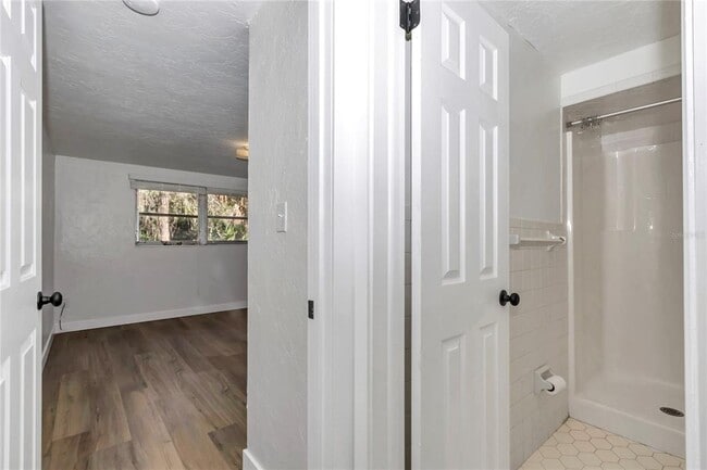 Building Photo - 11440 E Blue Cove Dr