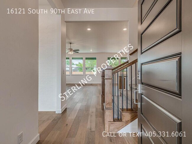 Building Photo - 16121 S 90th East Ave