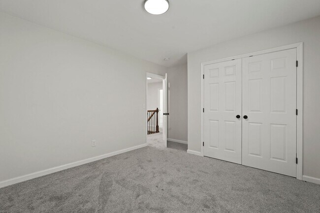 Building Photo - Spacious 4 Bedroom Home With Plenty of Space to Enjoy and Resort-style Amenities in Belmont Glen