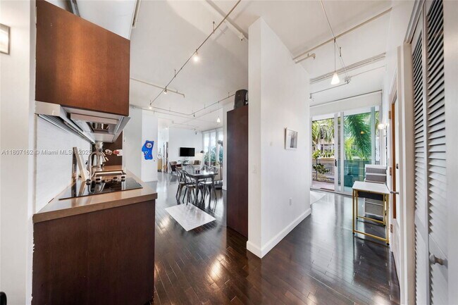 Building Photo - 1700 Meridian Ave