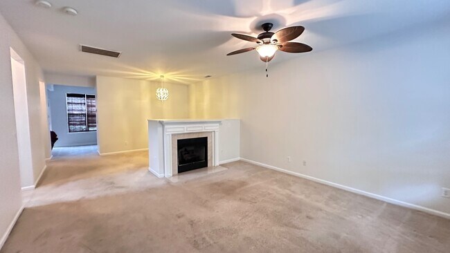 Building Photo - 7718 Abigail Glen Dr