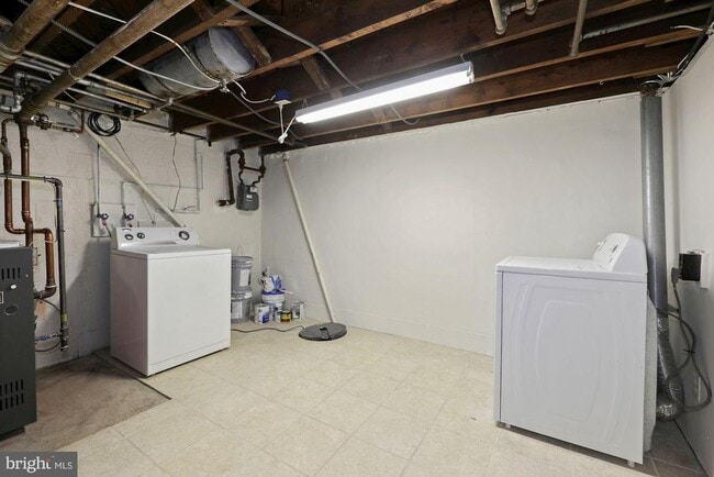 Building Photo - 4816 Leland St