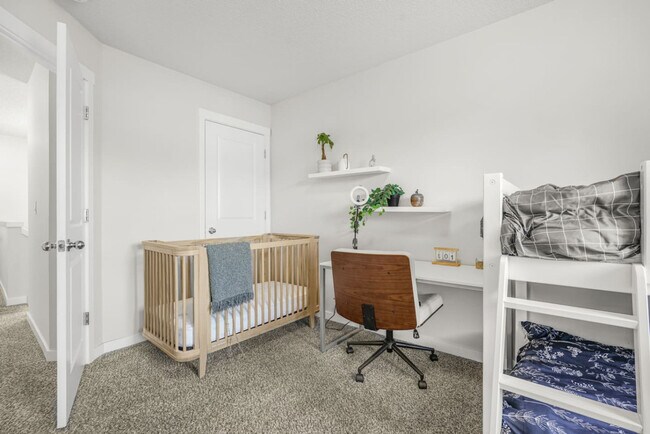 Building Photo - 2702 E 33rd St