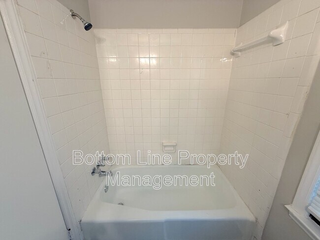 Building Photo - 3315 Wiseman Dr