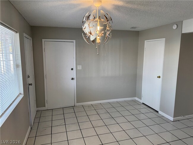 Building Photo - 2158 E Desert Inn Rd