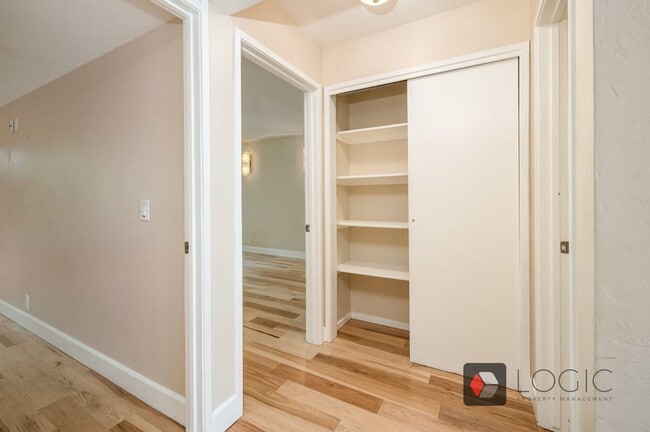 Building Photo - Beautiful Condo in Great Location!