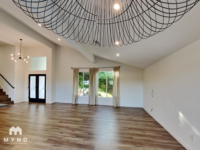 Building Photo - 13155 Portofino Dr