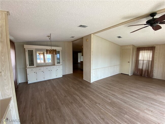 Building Photo - 26380 New Orleans Dr