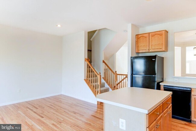 Building Photo - 20717 Waterfall Branch Terrace