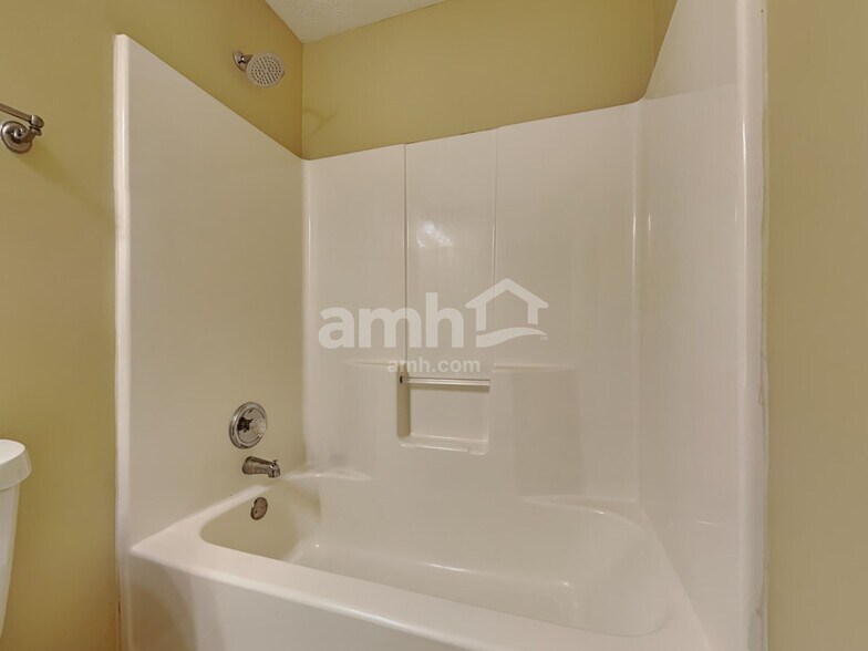 Building Photo - 3211 Deer Valley Dr NW