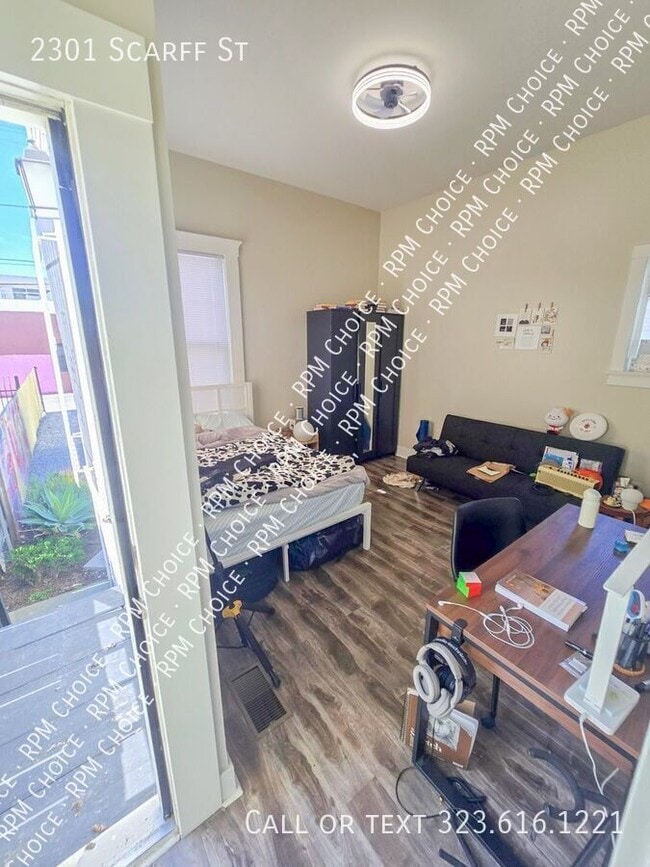 Building Photo - 2301 Scarff St