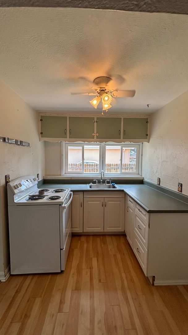 Building Photo - 2020 1/2 N Royer St-