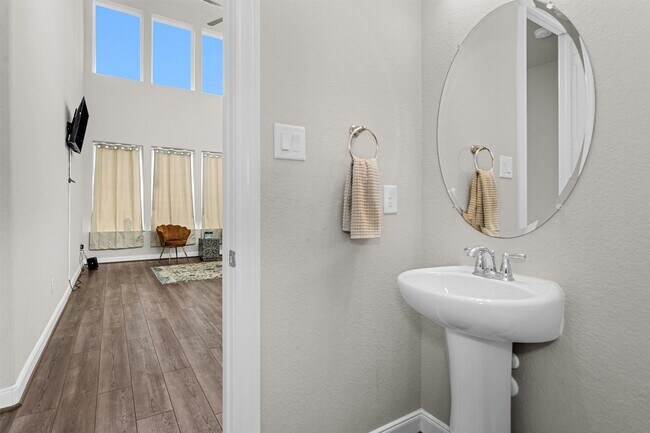 Building Photo - 17685 Martin Crk Ln