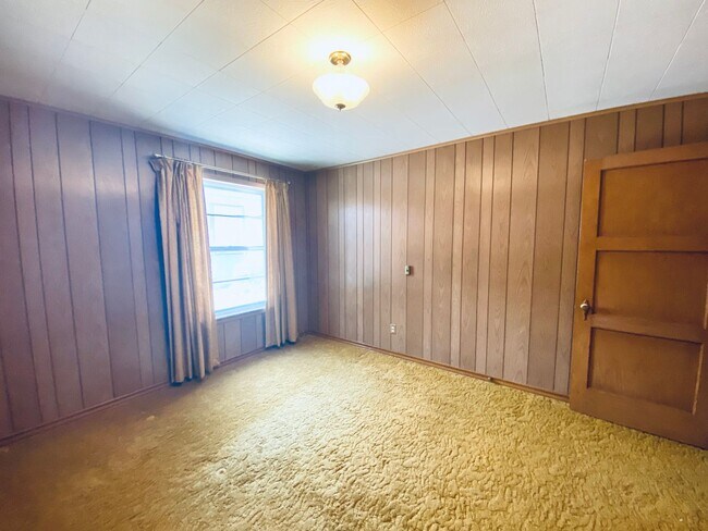 Building Photo - HUGA, Adorable 4 bedroom 3 bath home plus bonus room! MUST SEE to appreciate!