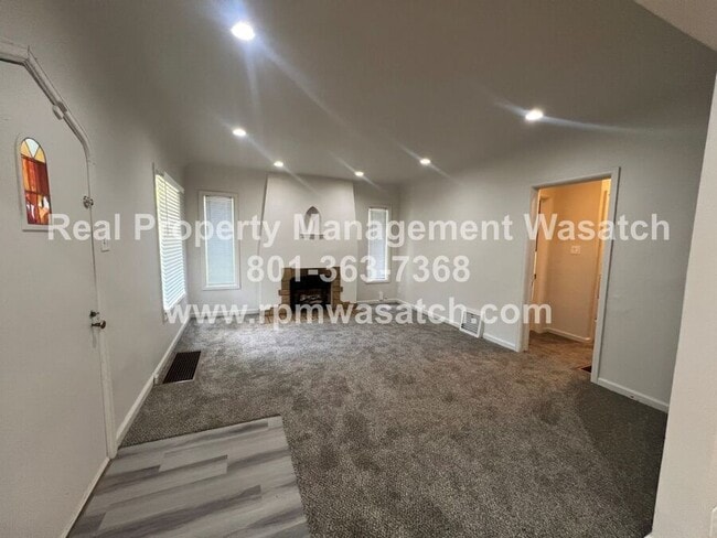 Building Photo - 1105 S 700 E