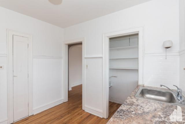 Building Photo - 1 bedroom in Chicago IL 60625