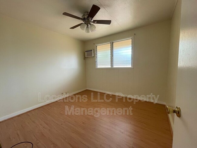 Building Photo - 1595 Makamua St