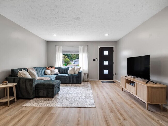 Building Photo - 291 Hunter Ave