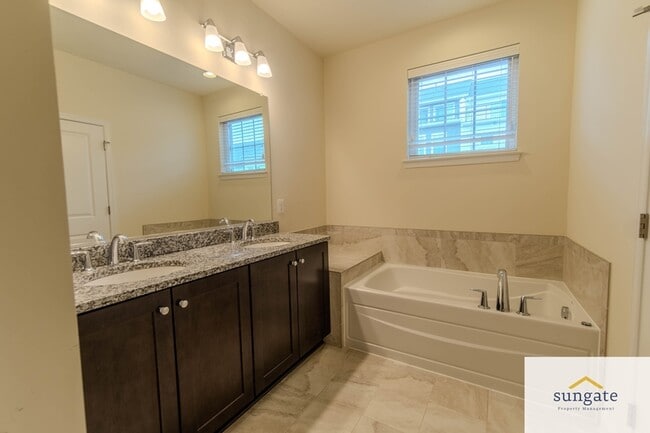 Building Photo - 5757 Richards Valley Rd