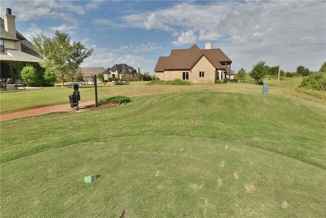 Building Photo - 16828 Little Leaf Ln