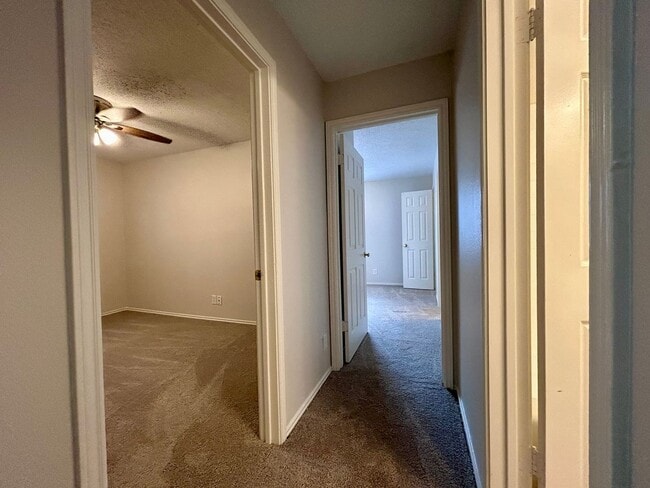 Building Photo - 9300 Kempler Dr