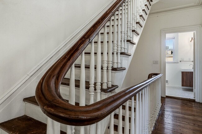 Building Photo - 37 W 34th St.