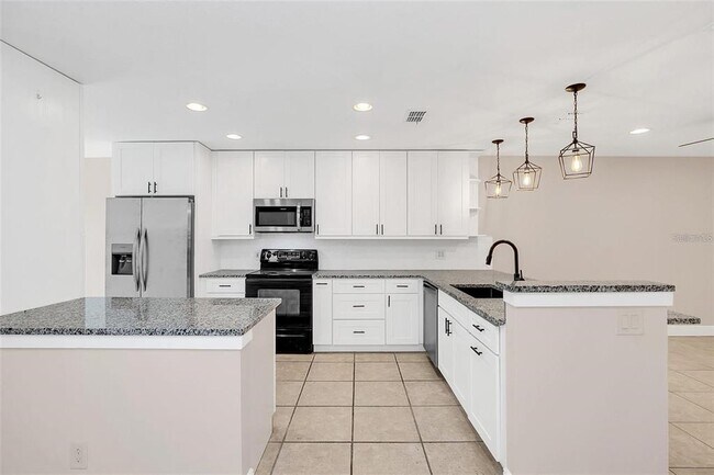 Building Photo - 1203 Hendren Dr