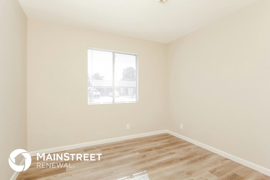 Building Photo - 4210 E Evans Dr