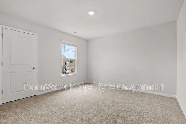 Building Photo - 413 Broad Elm Wy