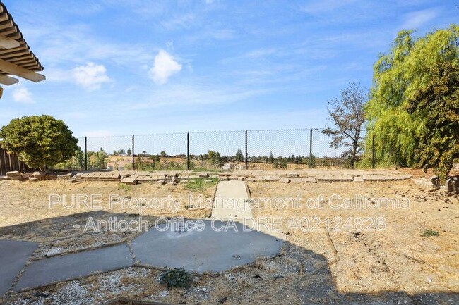 Building Photo - 2304 Yorkshire Ct