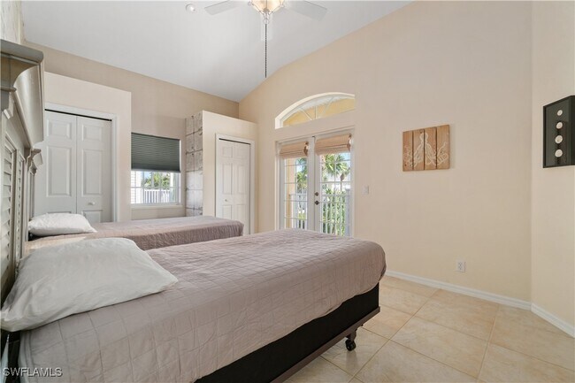 Building Photo - 27130 Flamingo Dr