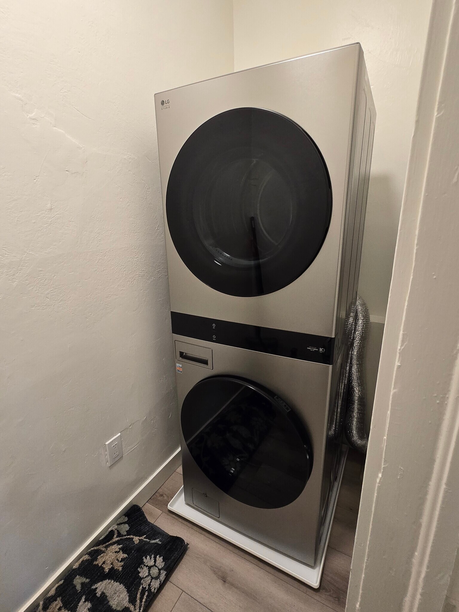 Building Photo - 1049 56th St