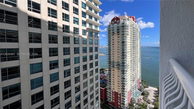 Building Photo - 1200 Brickell Bay Dr