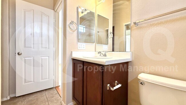 Building Photo - 900 S 94th St