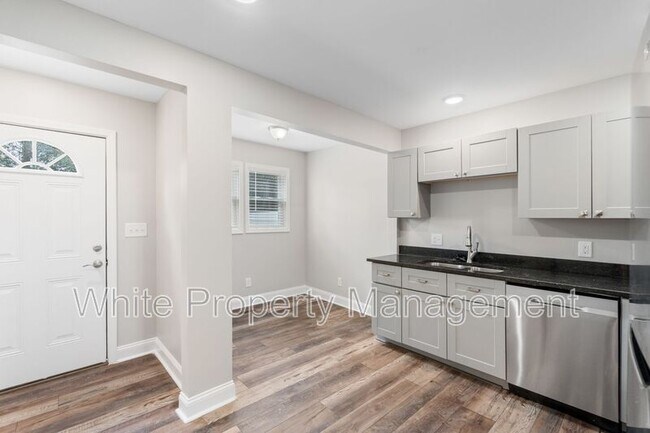 Building Photo - 1302 Venus St