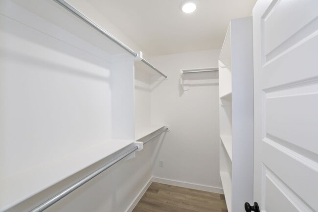 Building Photo - 9901 Yellowhouse Ave