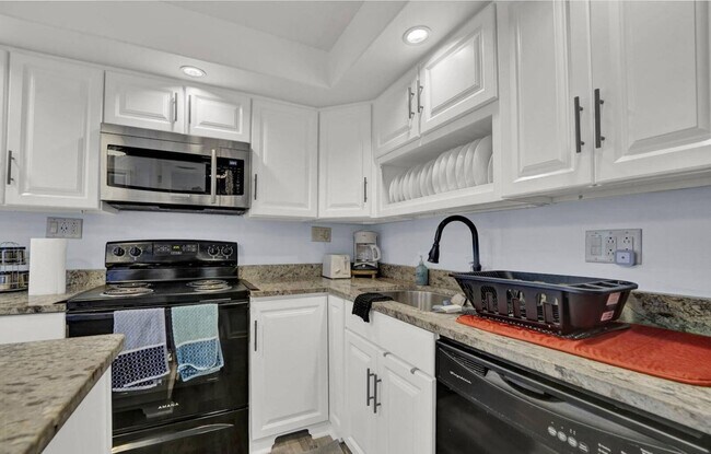 Building Photo - 23223 Front Beach Rd