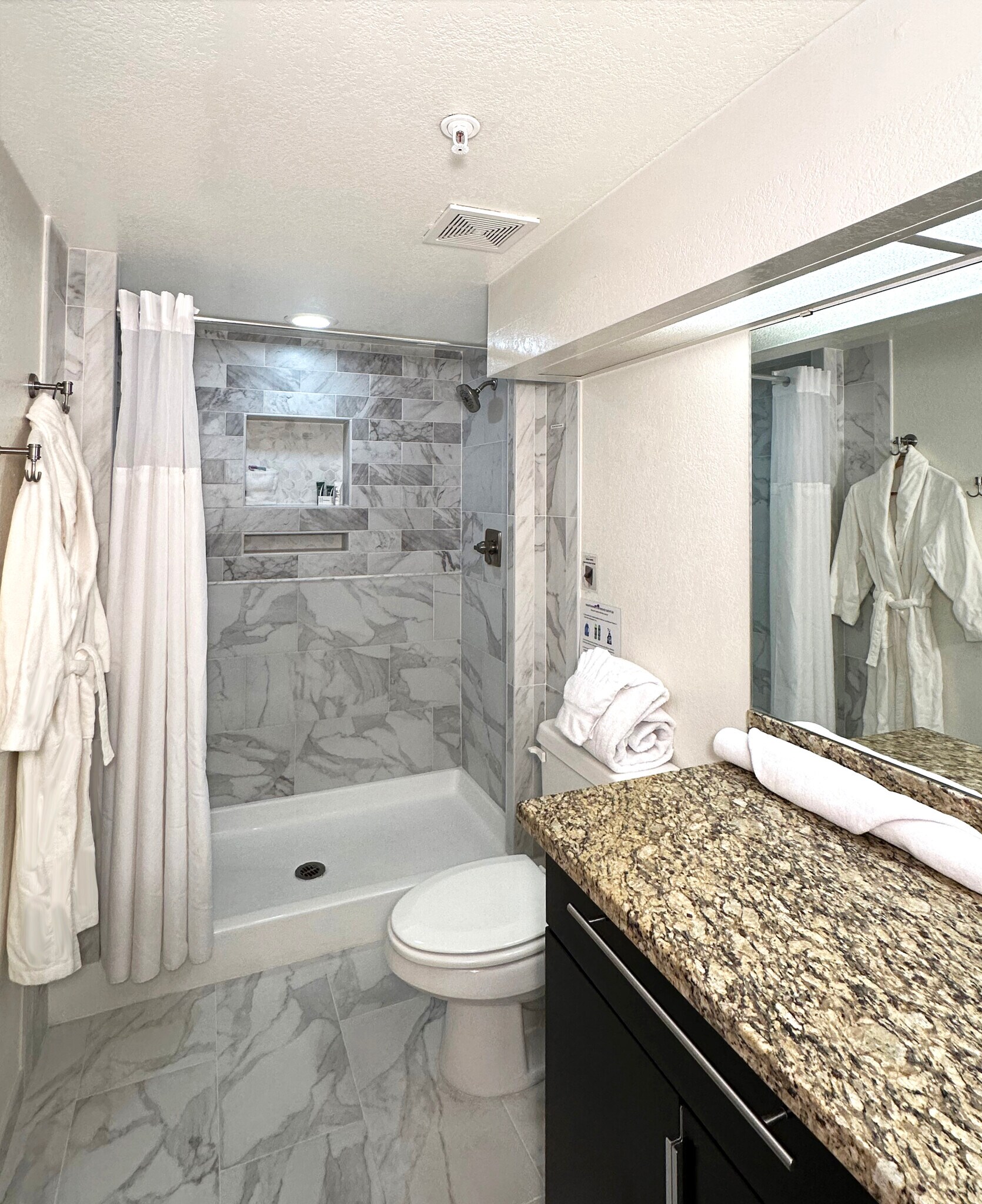 Building Photo - 1211 N. Miller Road