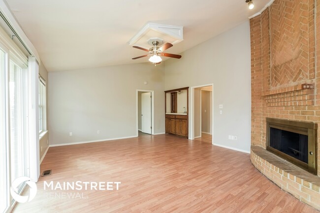 Building Photo - 13300 Marsh Ln